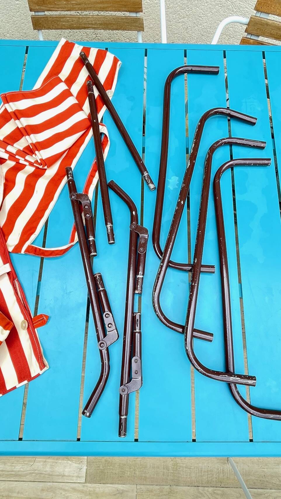 Vintage foldable nomadic deckchair