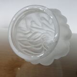 Tulip in frosted satin glass