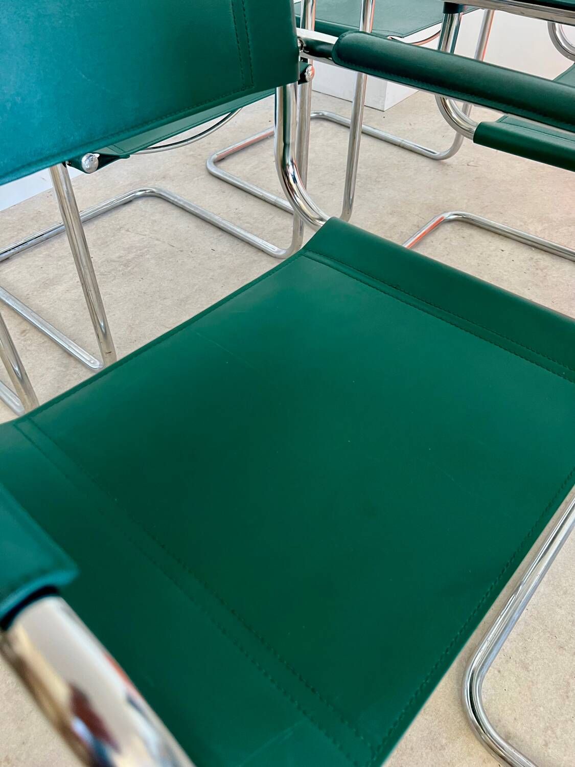 Set of 6 tubular chairs Bauhaus style design 80s/90s green
