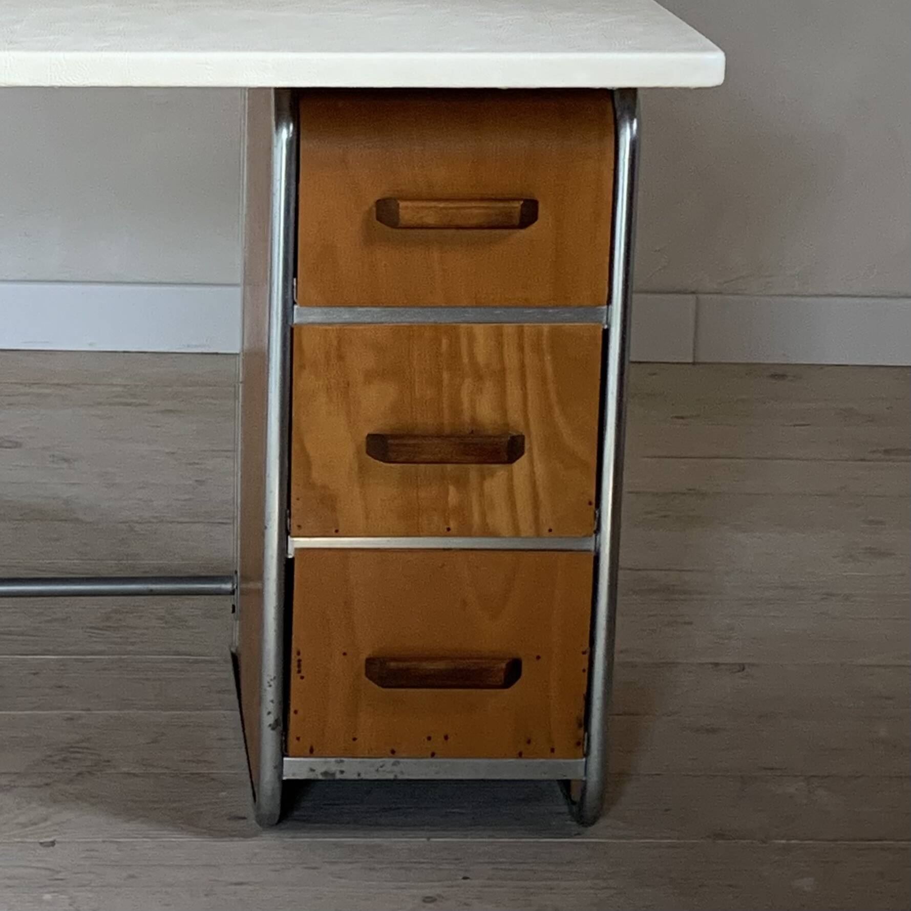 Bureau métal et bois vintage