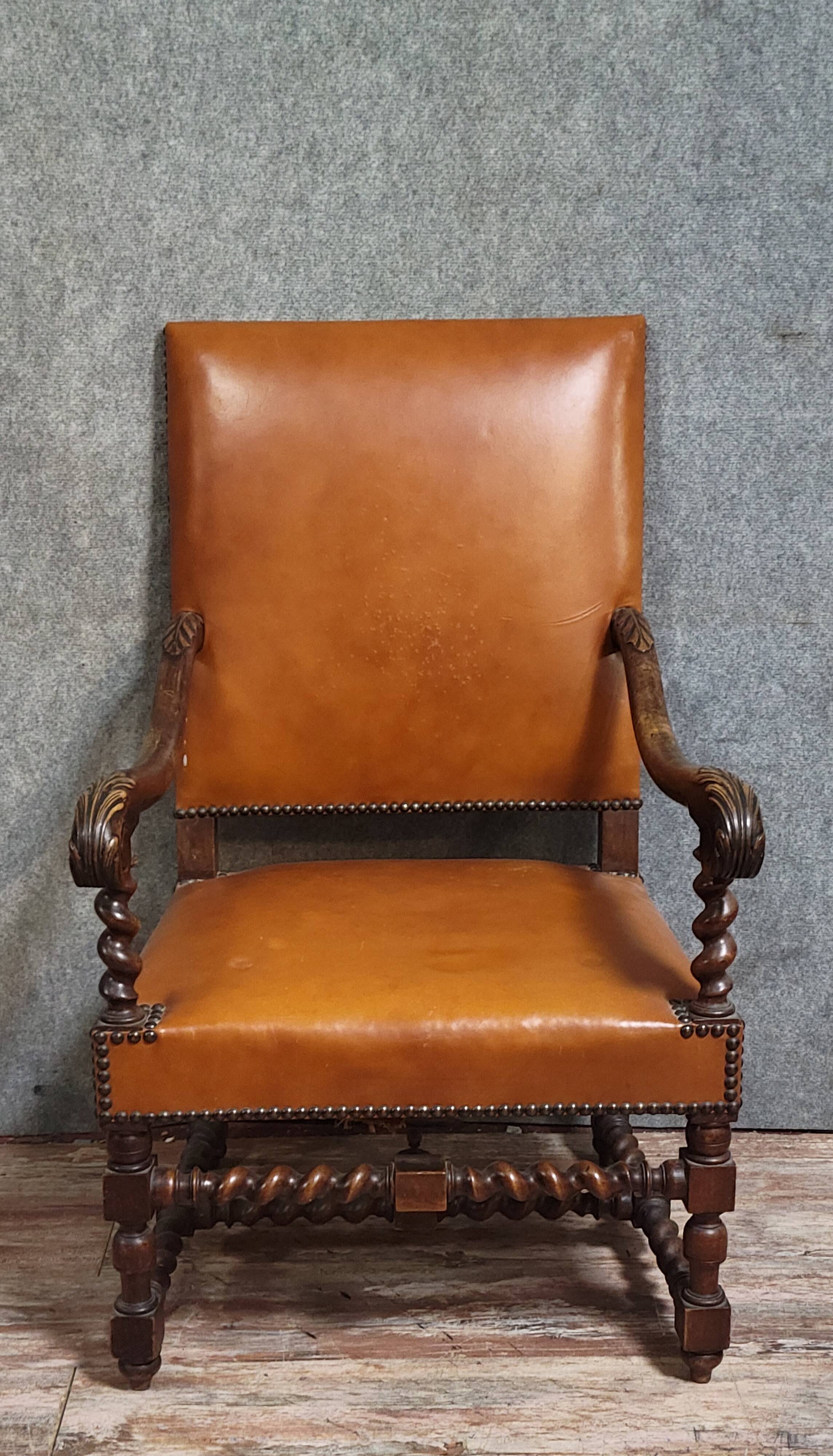 Important antique Louis XIII style office chair, 19th century