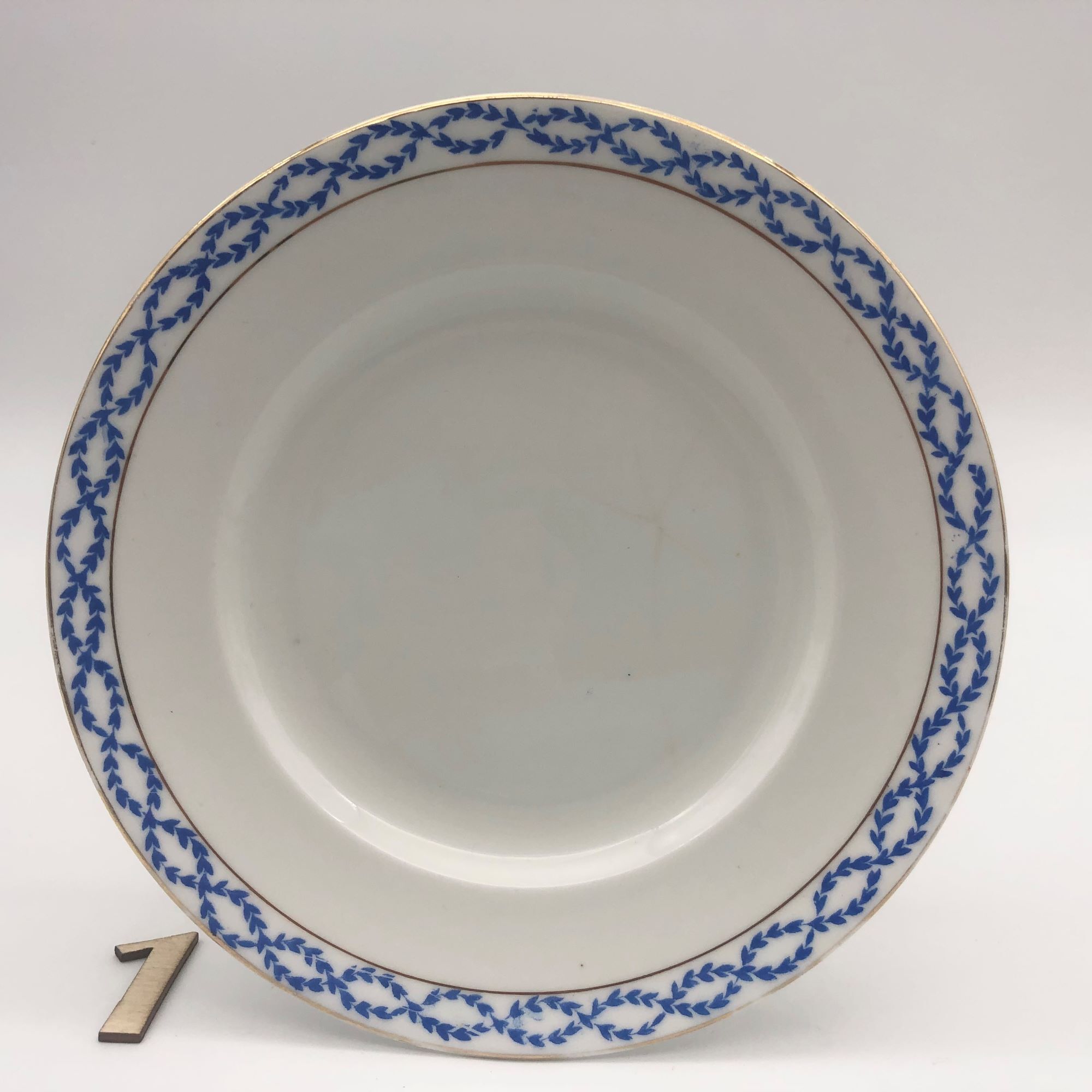 6 dessert plates stamped "osborne-england"