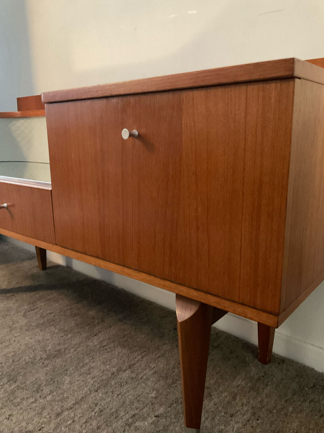 Enfilade Scandinavian tv cabinet of the 60s in teak