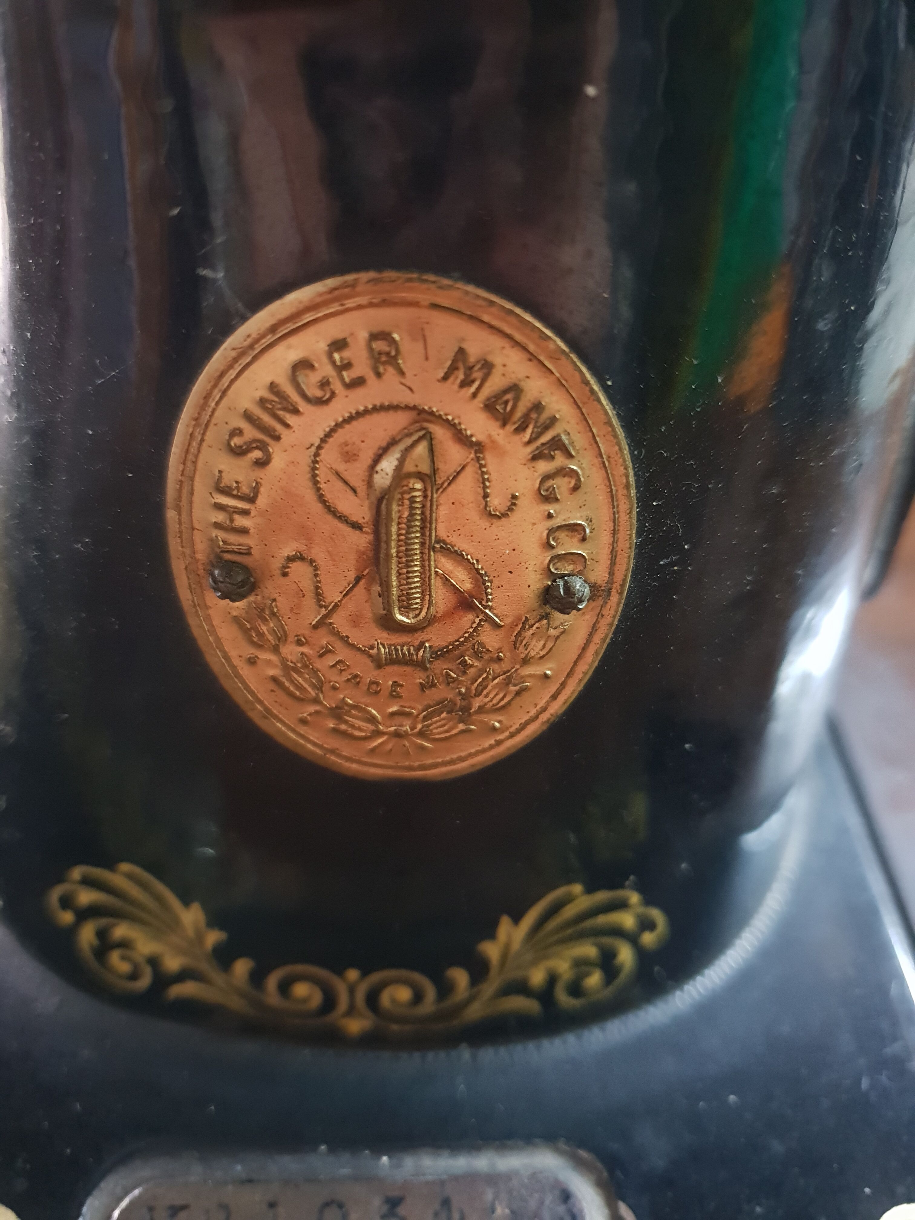 Sewing machine table Singer