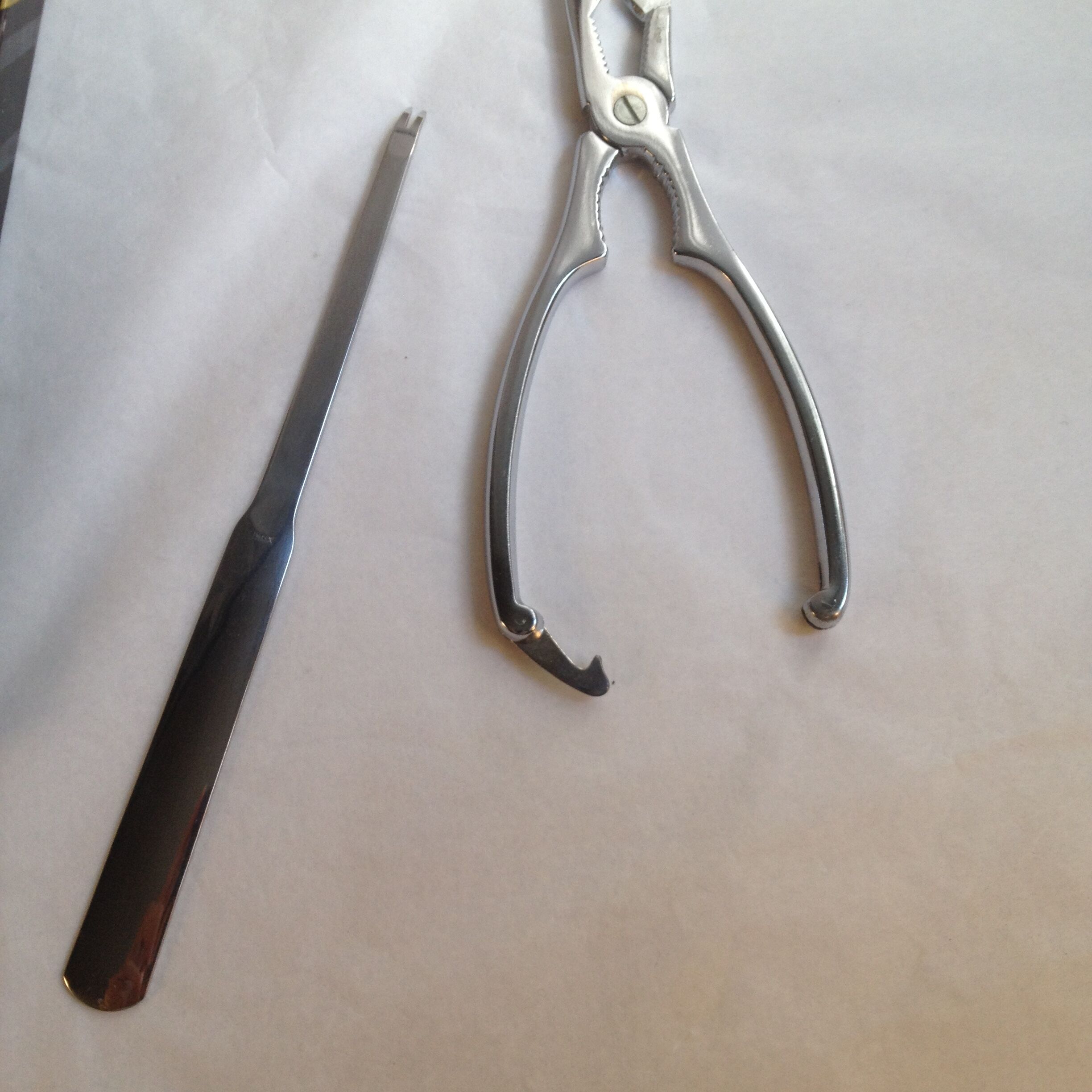 Crostacean claws & 6 meat extractors lobster crab