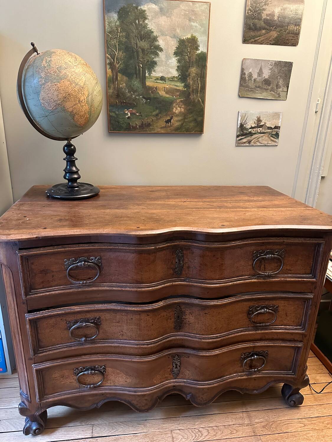 18th century walnut chest of drawers