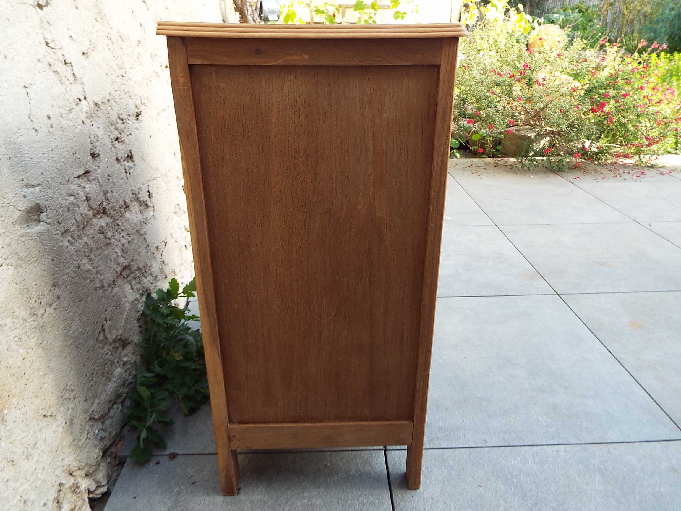 Art Deco chest of drawers