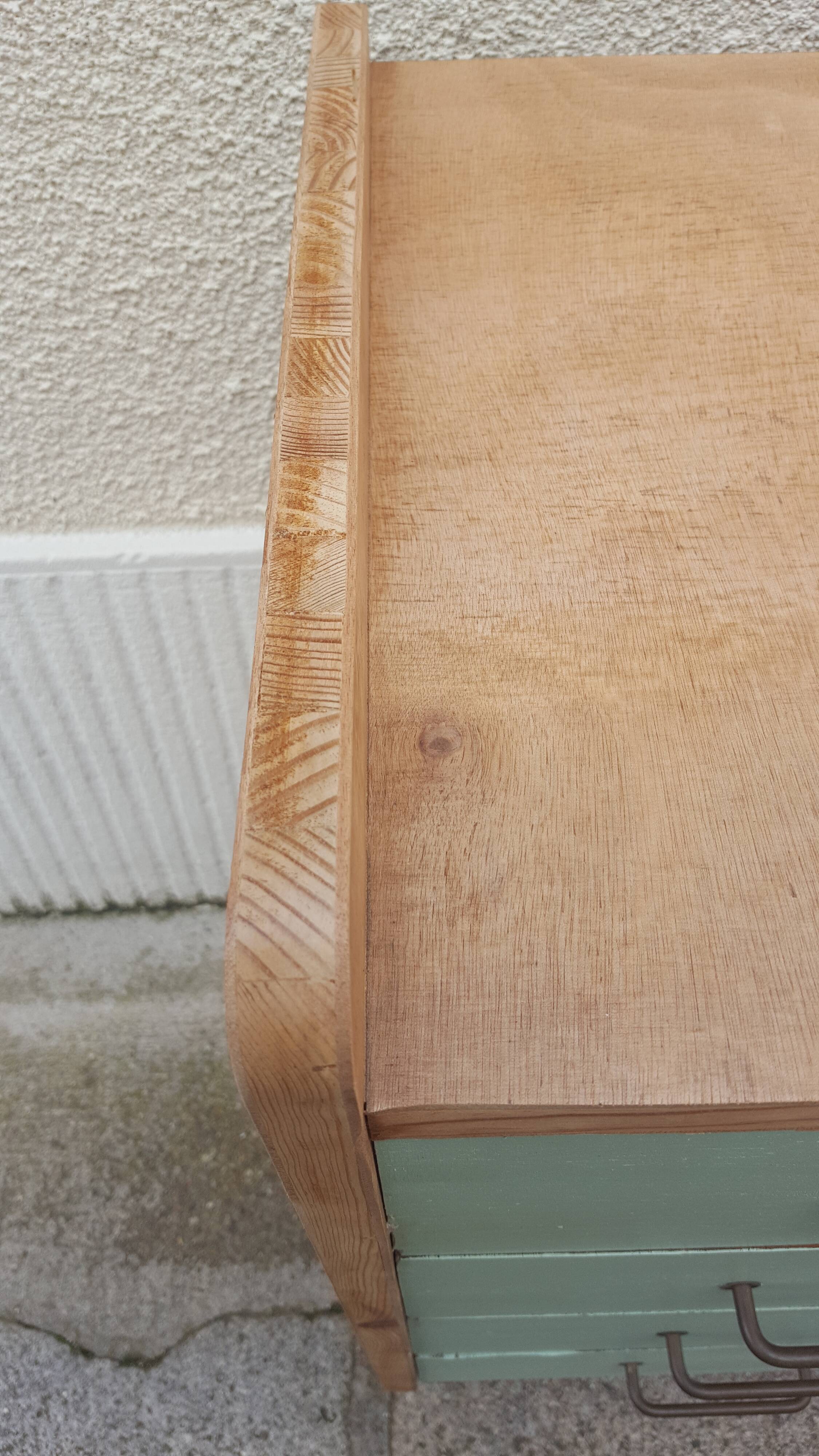 Vintage chest of drawers