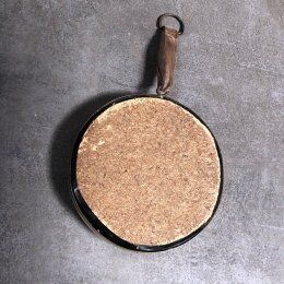 Curiosity cabinet medallion