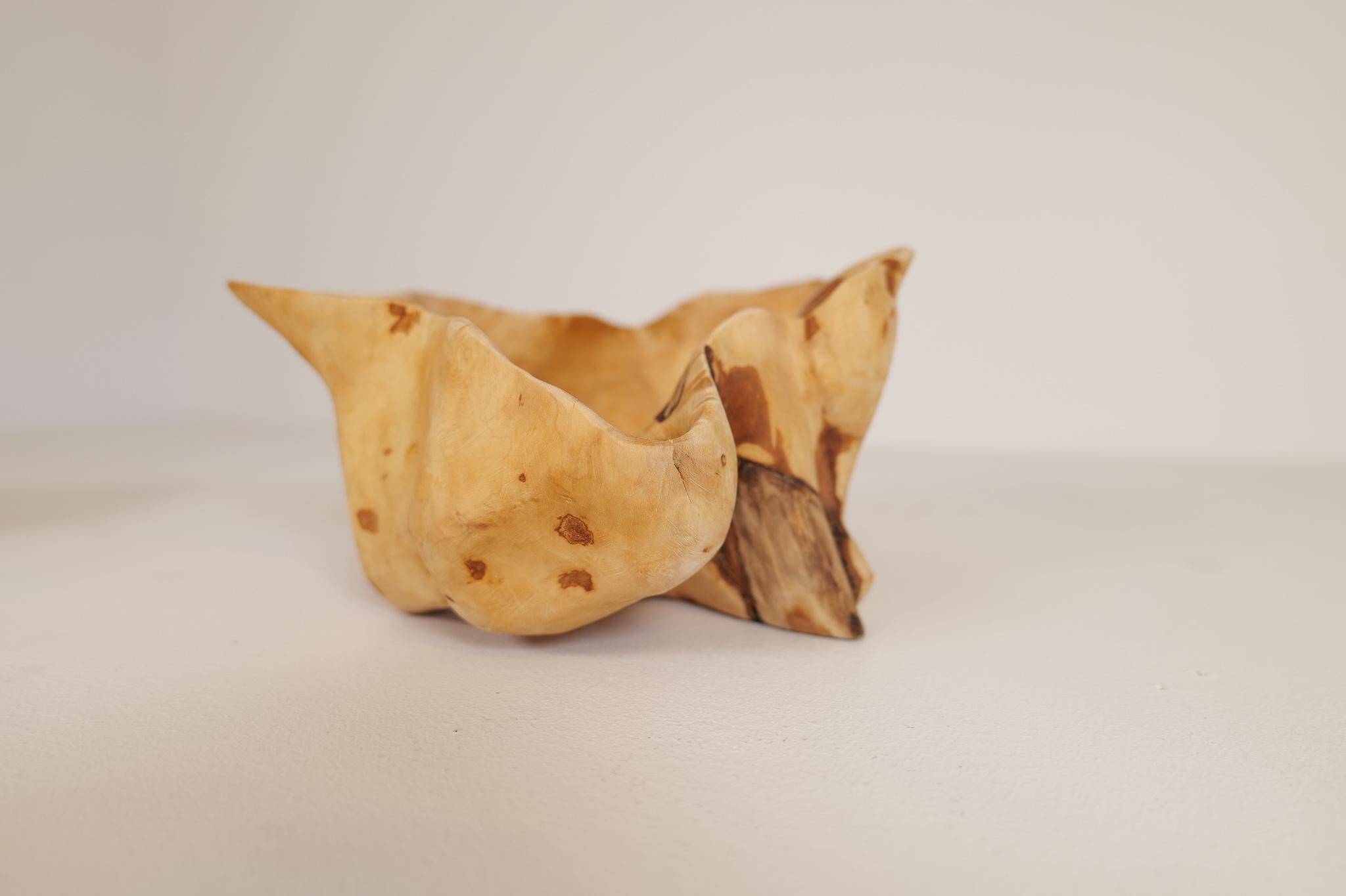 Scandinavian Modern Set of 2 Organic Bowls in Swedish Burl Wood, circa 1990s