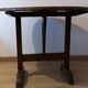 Table de vigneron ronde dessus cuir d'origine incrustation dorée
