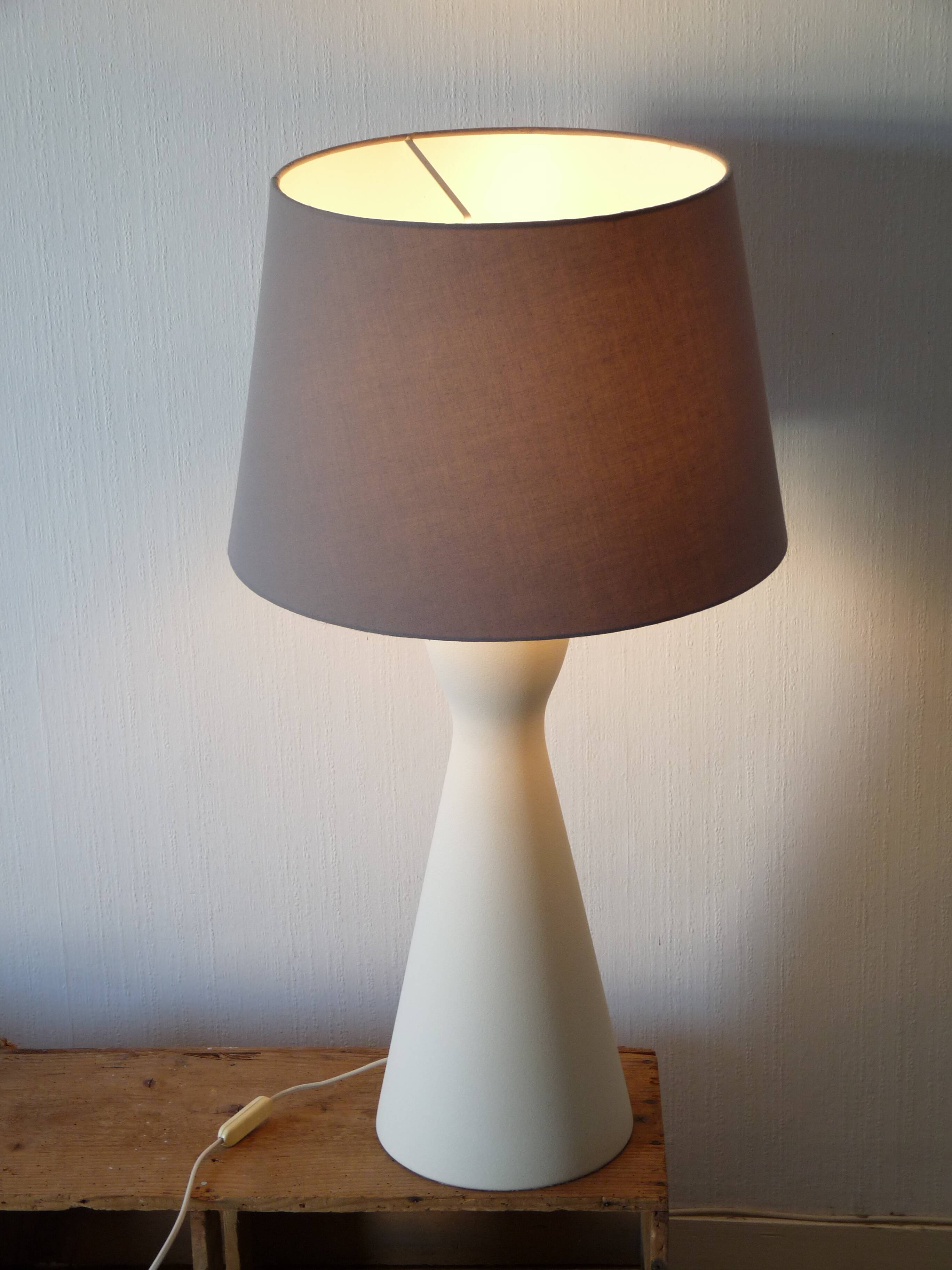 White ceramic table lamp - manufacture of Lunéville