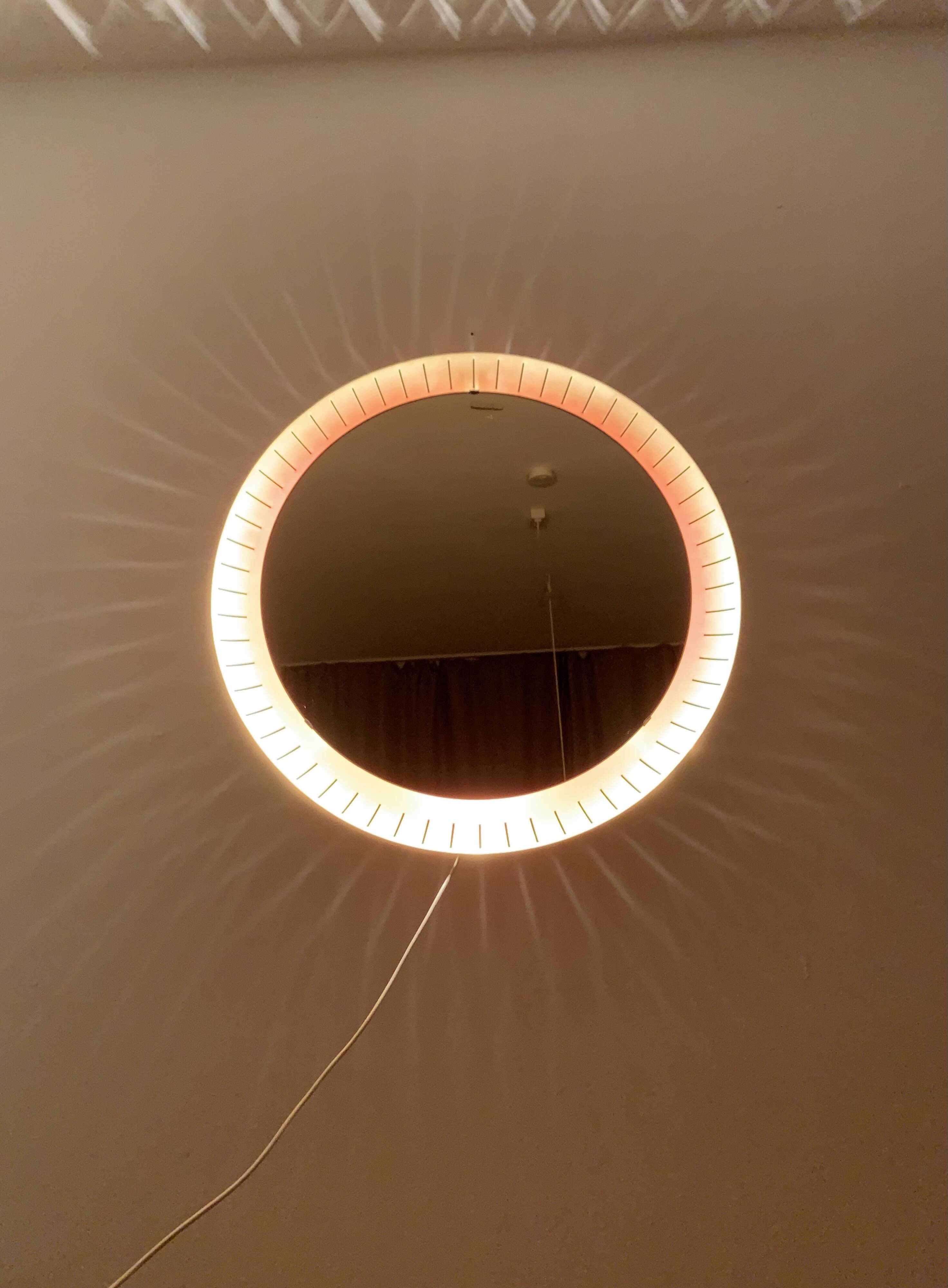 Miroir XXL lumineux de style moderne du milieu du siècle