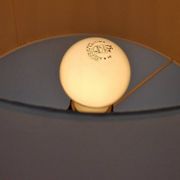 Lampe de table en chaîne brutaliste attribuée à Franz West, années 1980