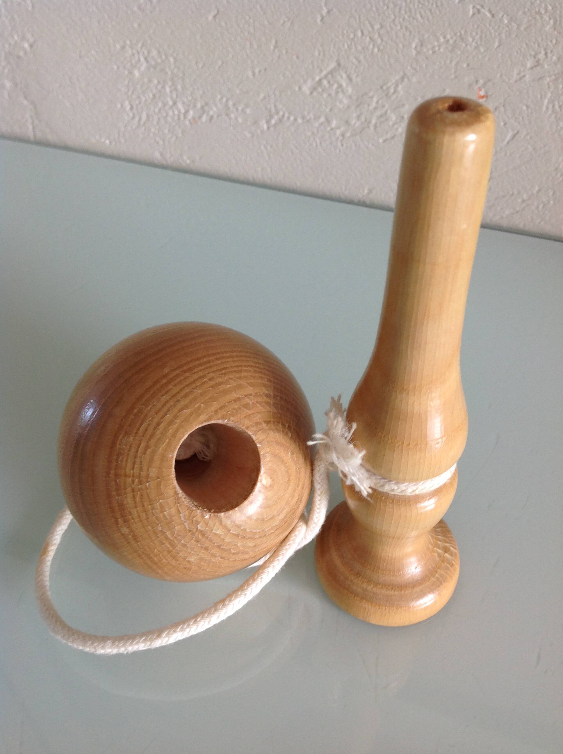 Old bilboquet in varnished wood / vintage 60s-70s