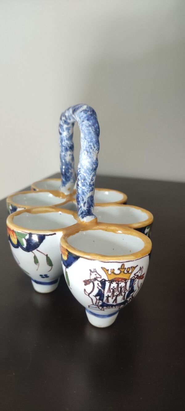 Ancien porte coquetier breton