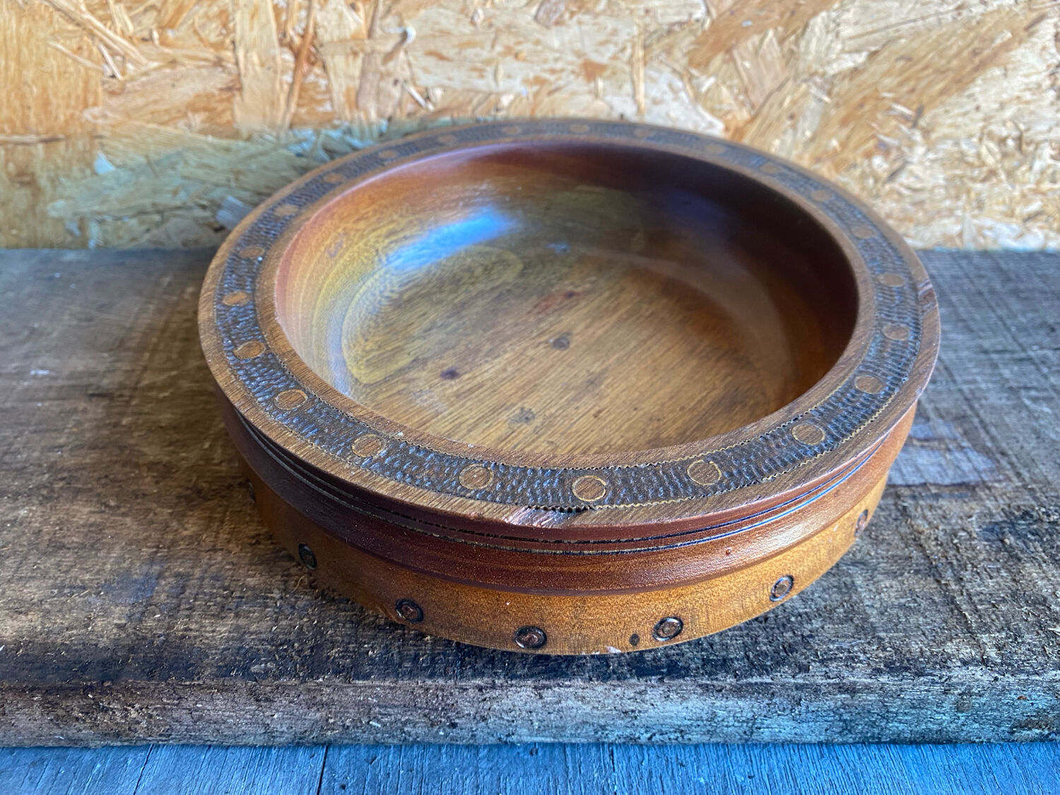 Vintage Carved Wood Pocket Box with Brass Inlays #D883