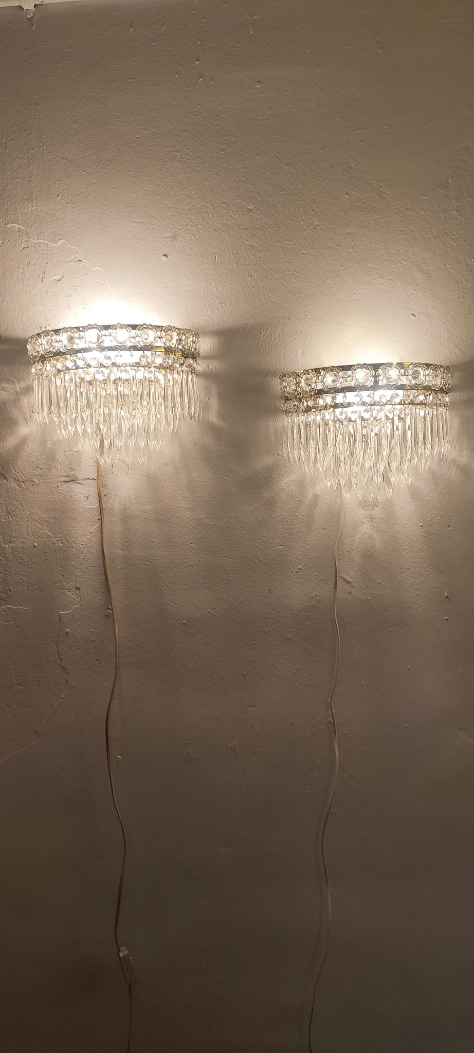 Appliques en cristal classiques. France, années 1950