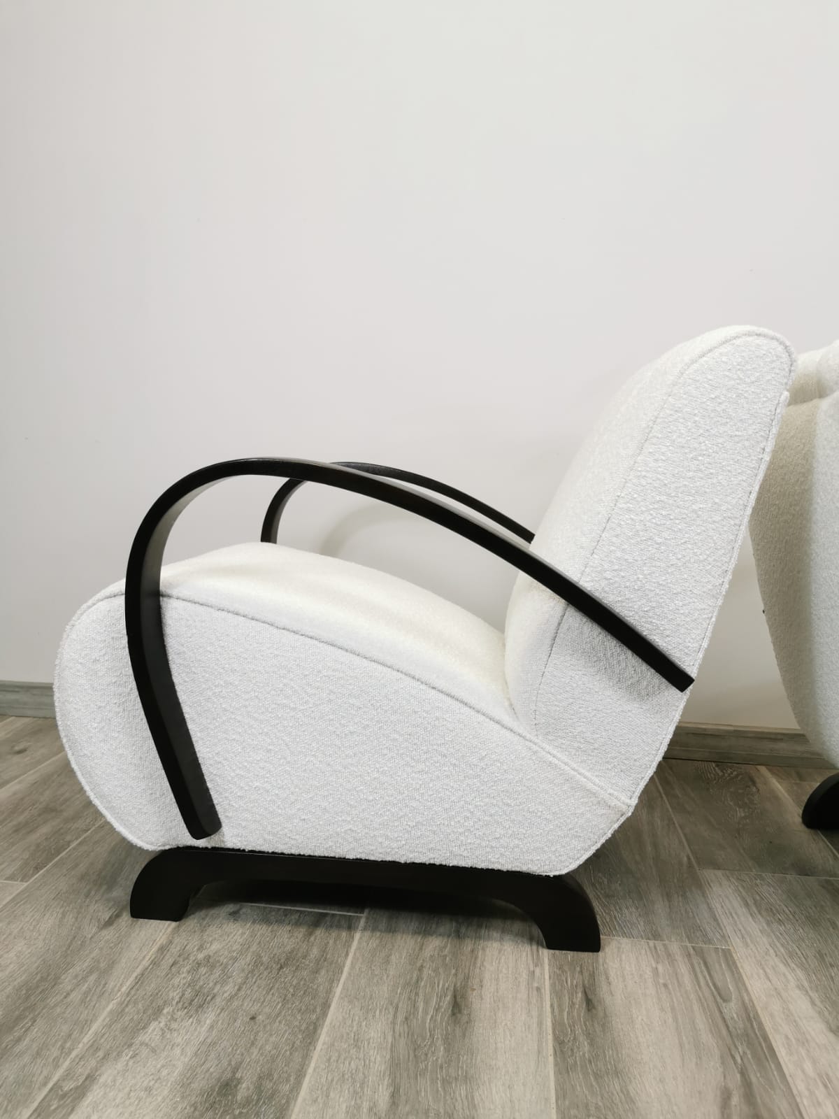 Restored armchairs by Jindrich Halabala, Set of 2