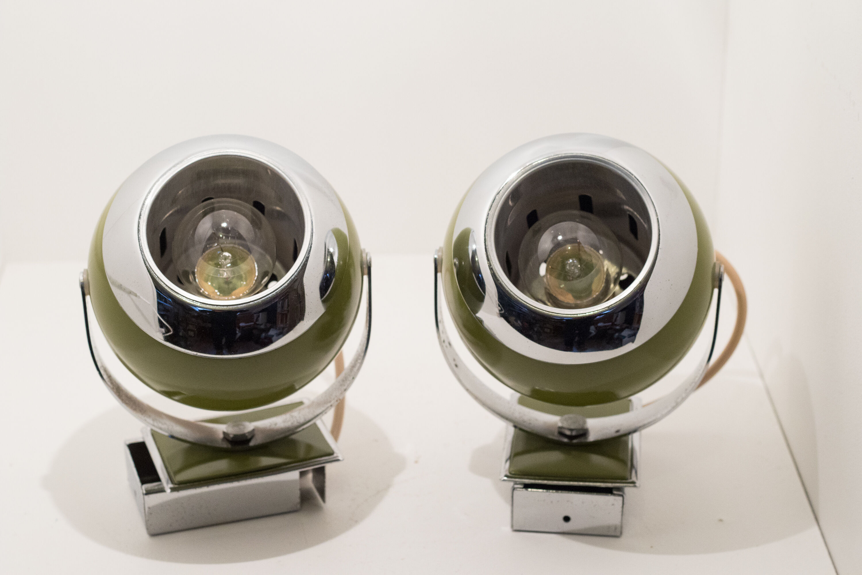 Pair of eyes ball "space age" wall lamp made in italy