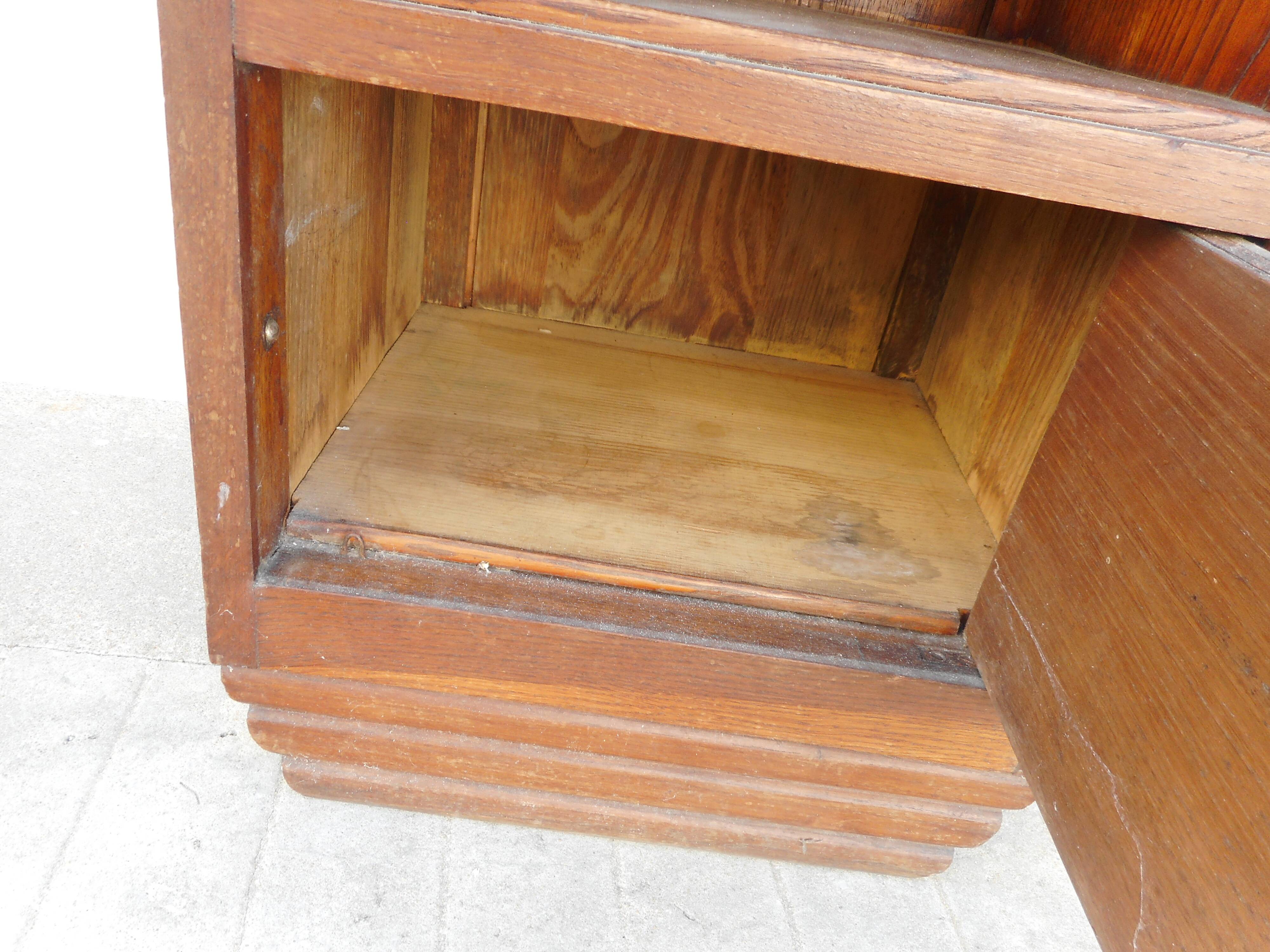 Wooden bedside table from the 20s_25