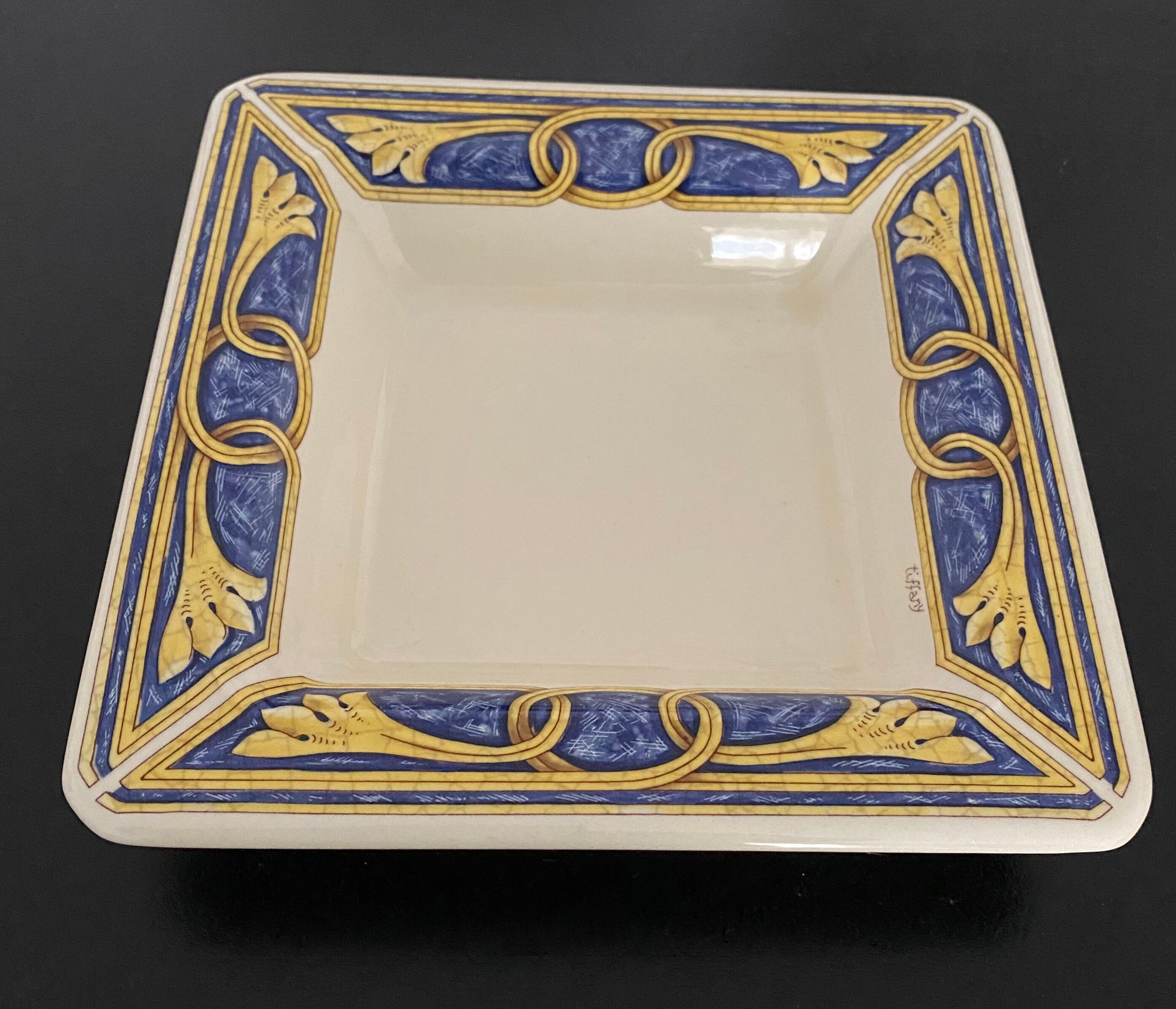 1 ceramic pocket empty from the Tiffany brand