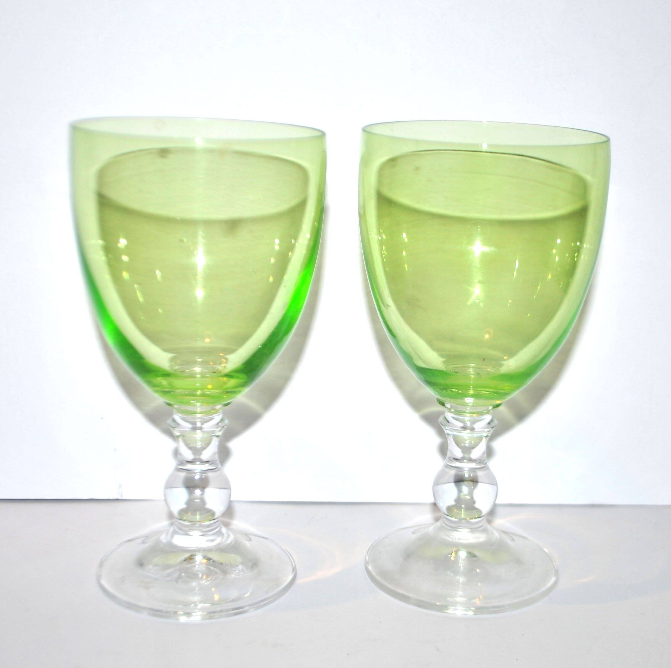 Set of 2 Roemer Chartreuse wine glasses in chartreuse green glass, 14.5 cm