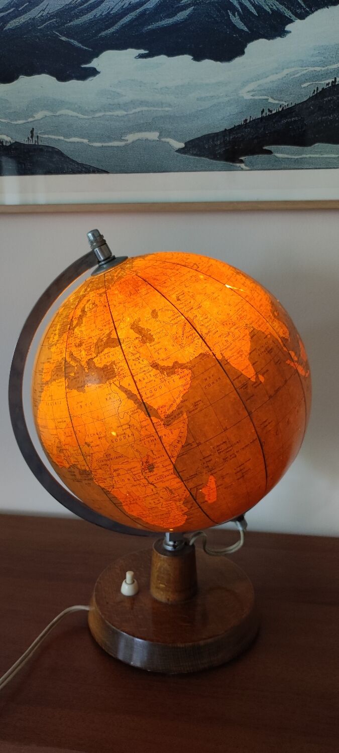 Räth luminous globe