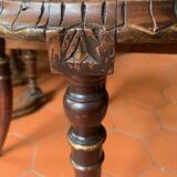 Table basse ronde  en bois gravé, tourné, fin XIXème