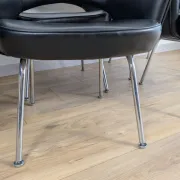 Set of 6 "Conference" chairs by Eero Saarinen for Knoll International