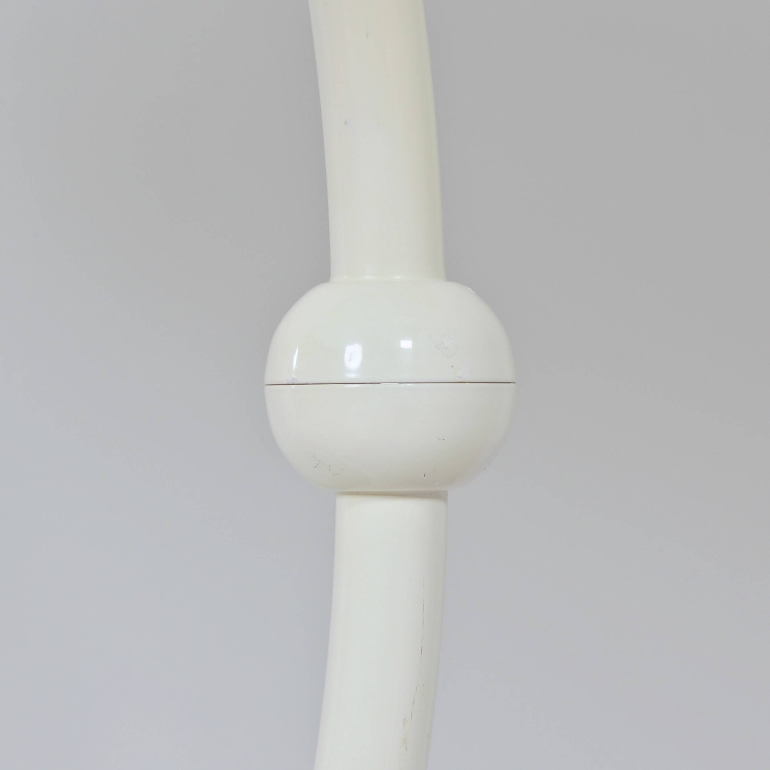 Lampadaire Serpente par Elio Martinelli pour Martinelli Luce, années 1970 en blanc.