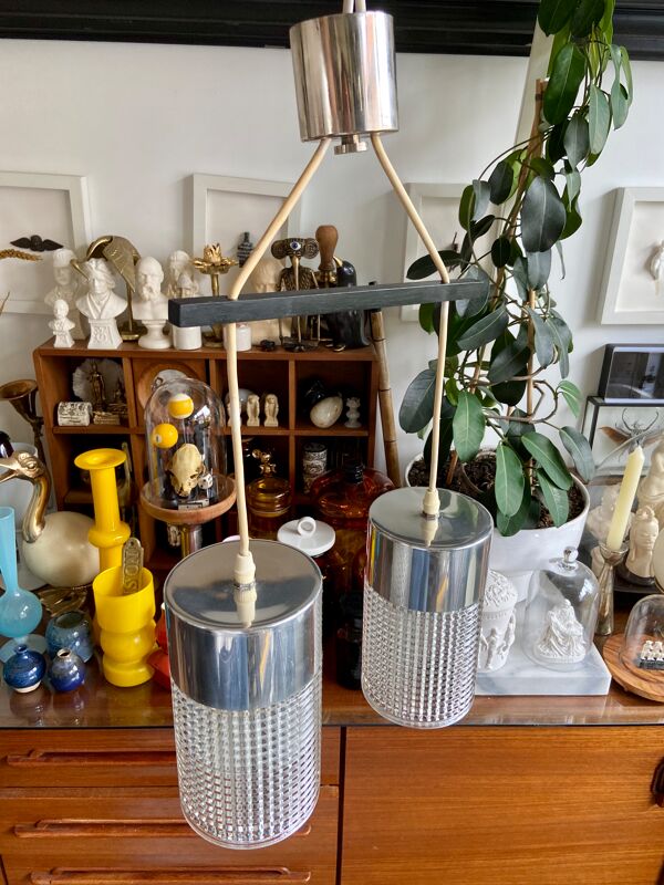 Suspension en verre ciselé et métal chromé