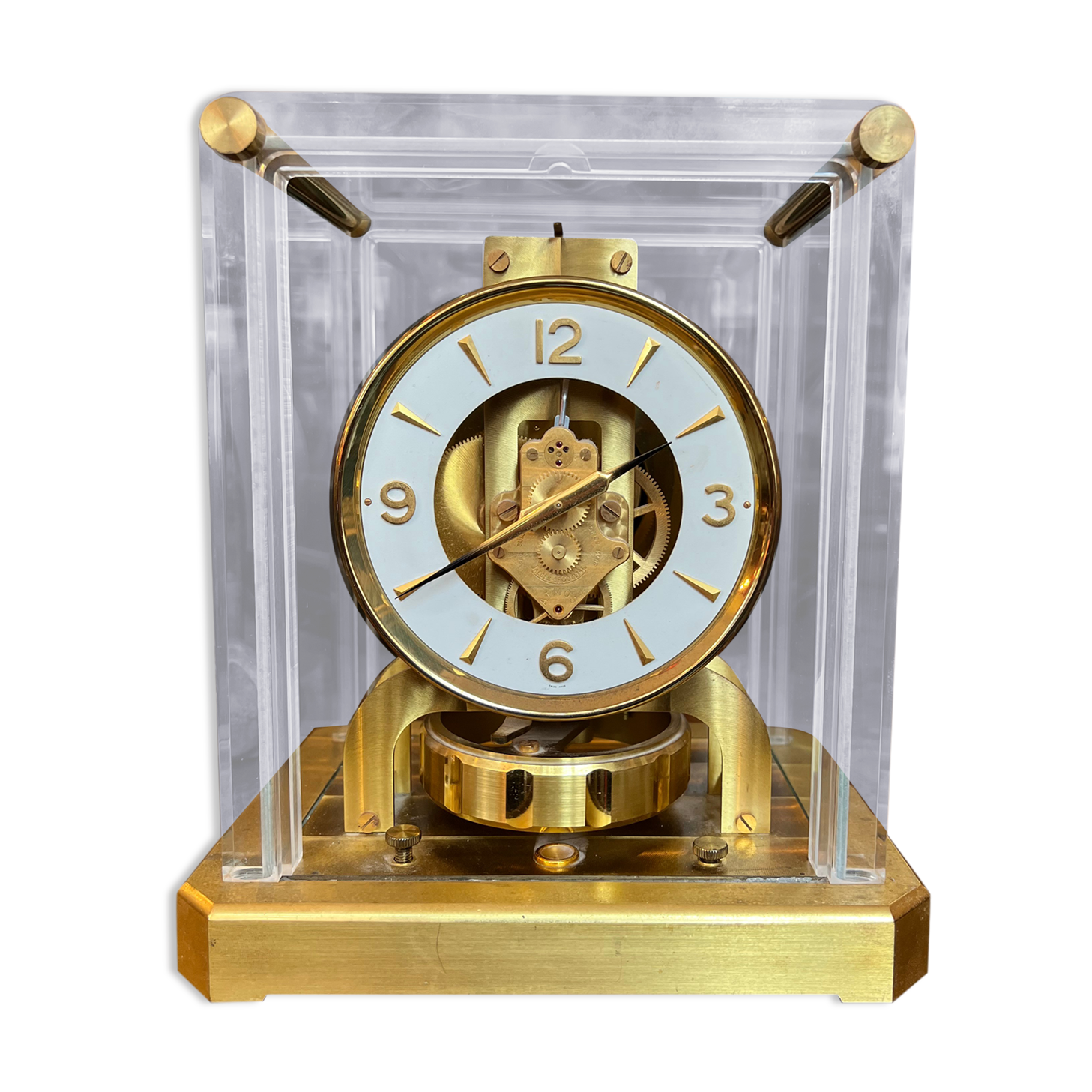 Beautiful Atmos Jaeger LeCoultre clock, in brass glass and plexiglass