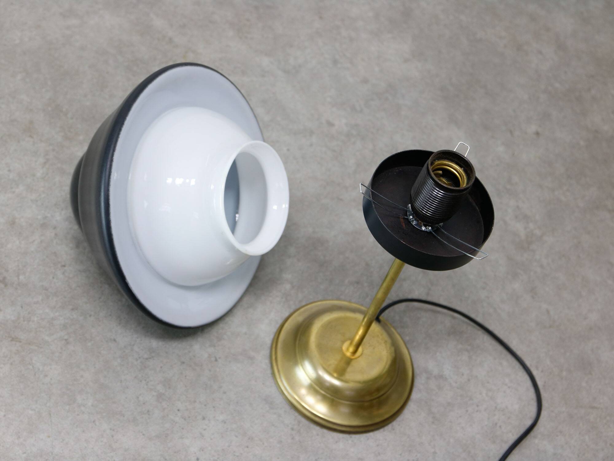 Mid-century Italian Brass & Glass Table Lamp, 1960s