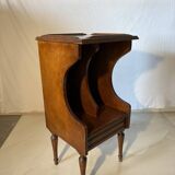 Vintage wooden magazine rack – curved lines and tapered legs