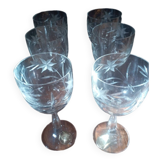 6 hand-cut crystal wine glasses