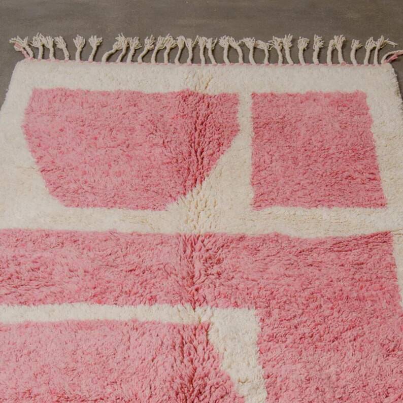 Traditional handmade Berber carpet 250cmx150cm
