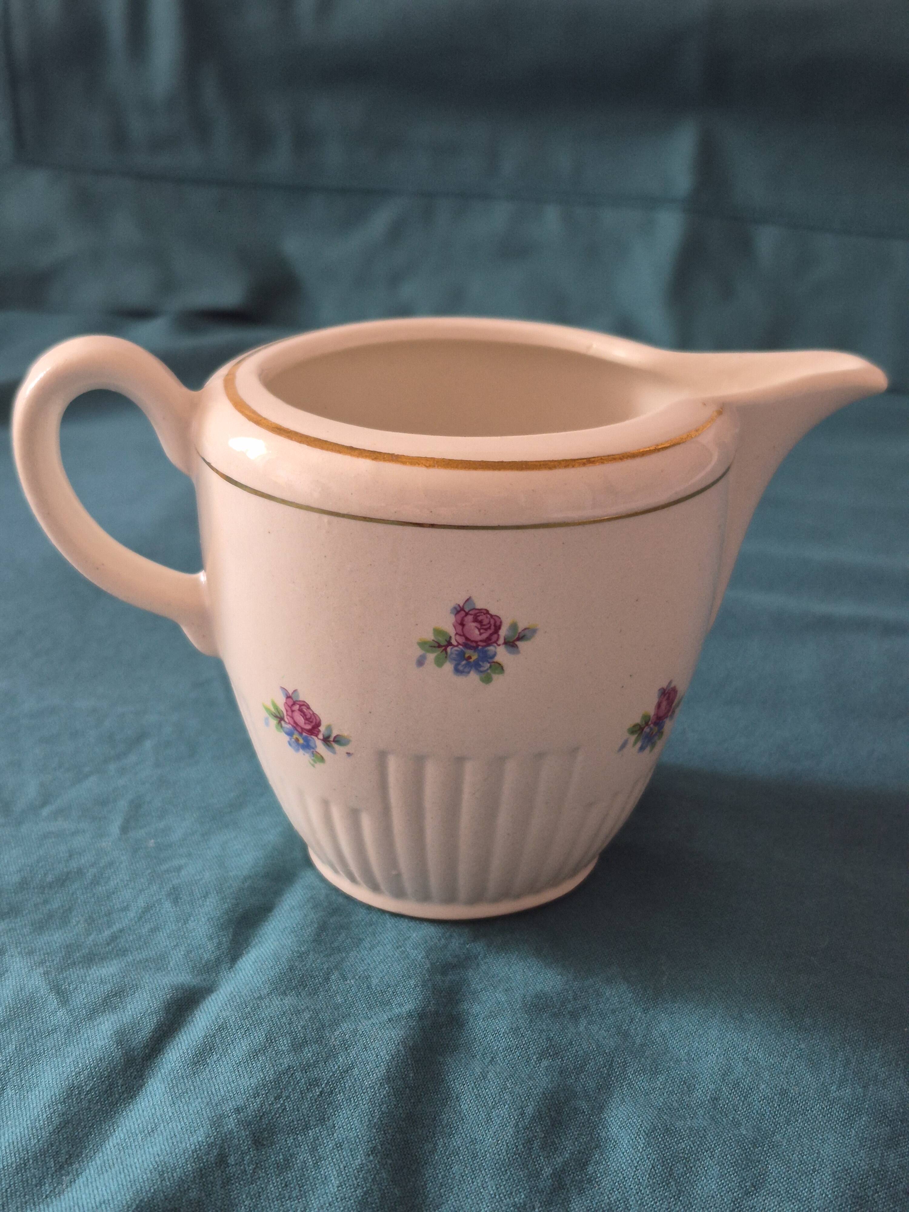 Cream jug half-porcelain Lunéville Keller and Guerin A586