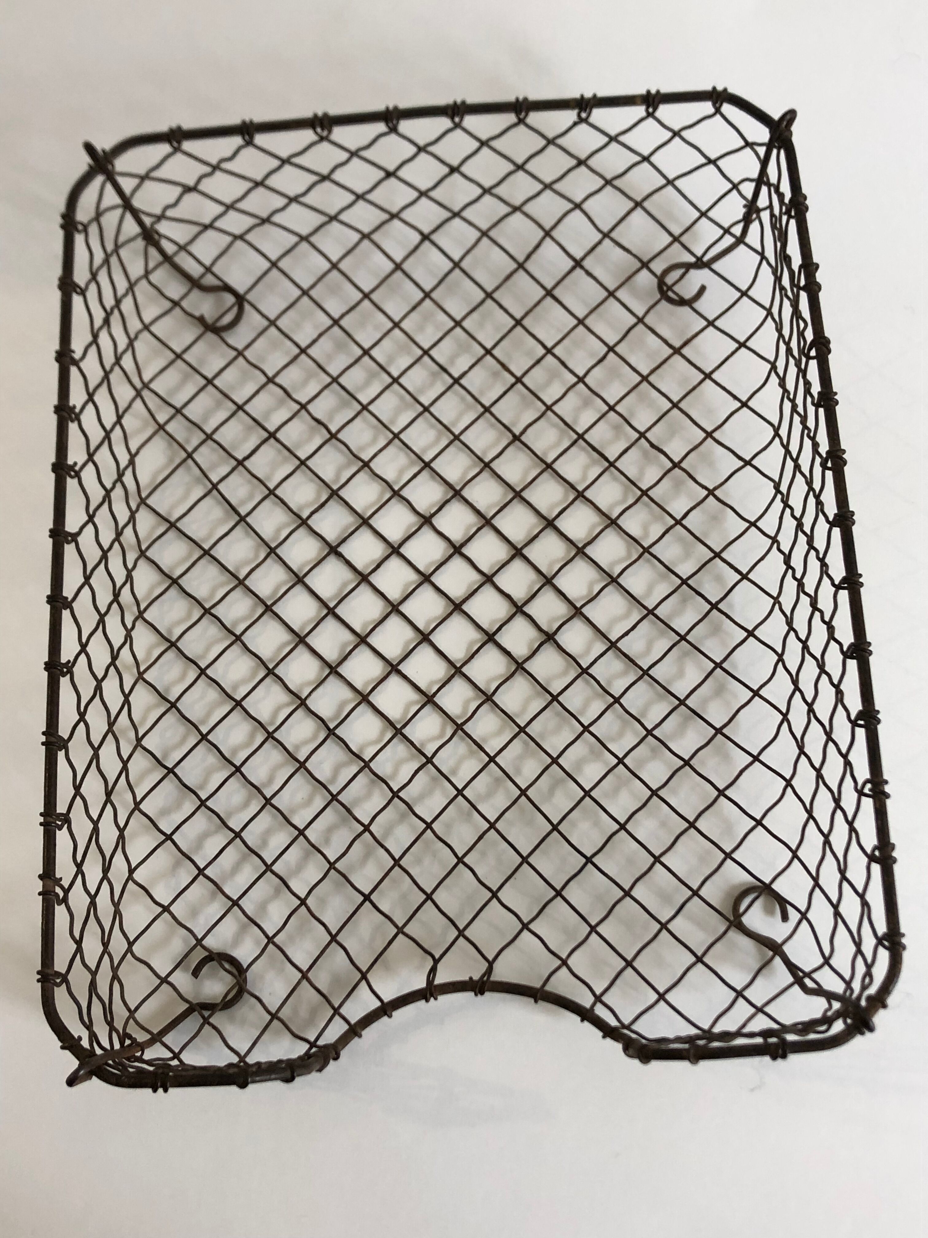 Mail banner, office accessory