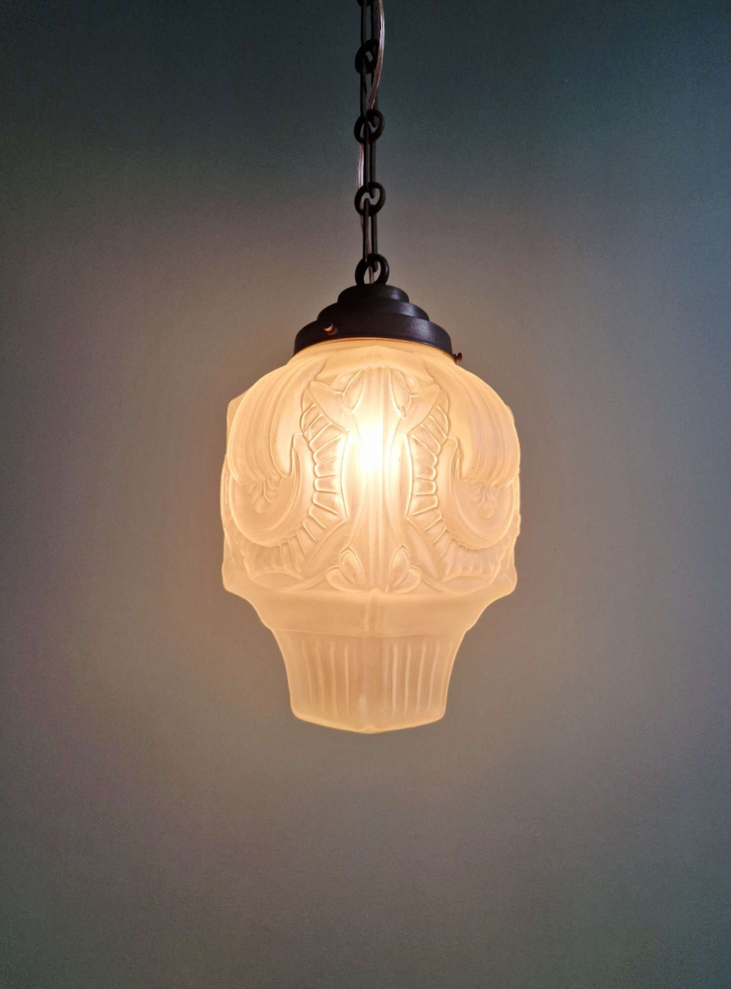 Art Deco suspension in frosted pressed moulded glass, 1920s-30s.