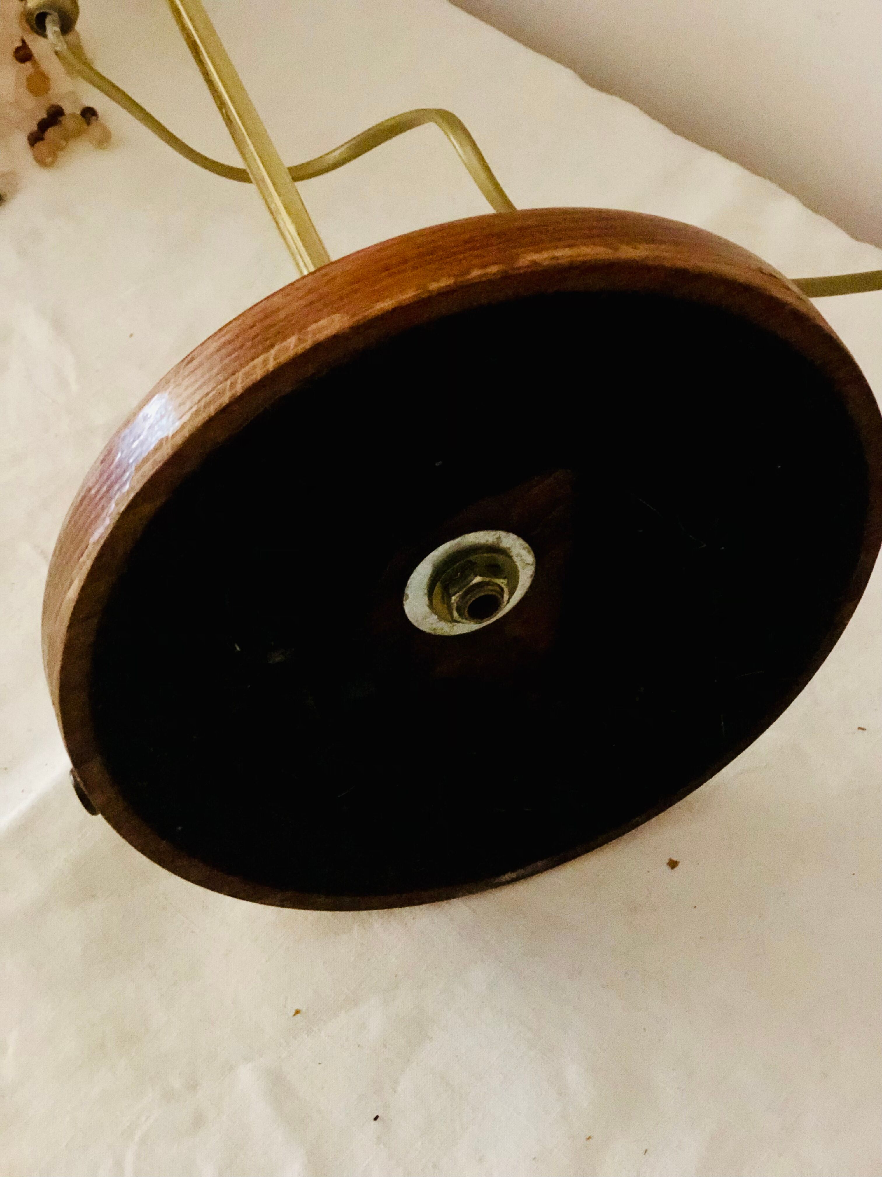Old lamp adjustable on foot tulip golden brass.