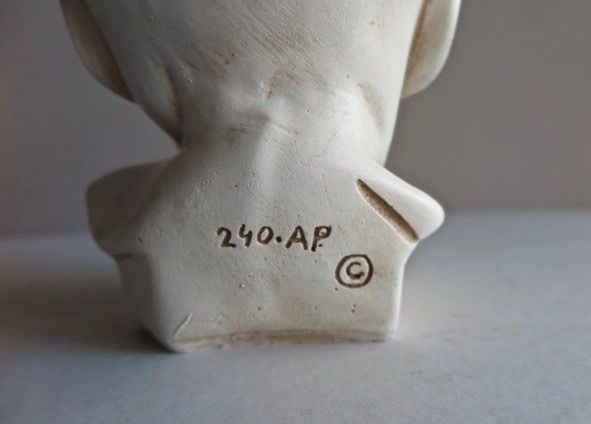 Child bust by Paridon