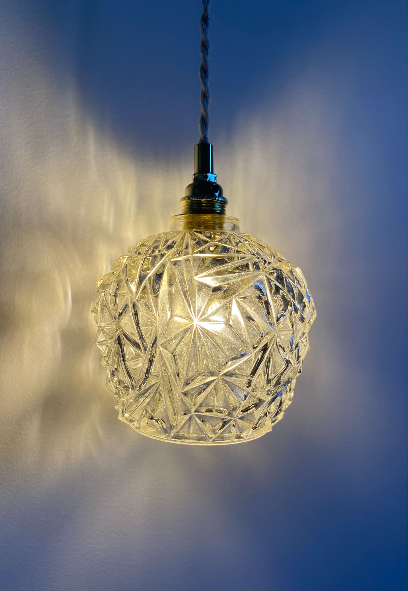 Baladeuse globe vintage en verre 