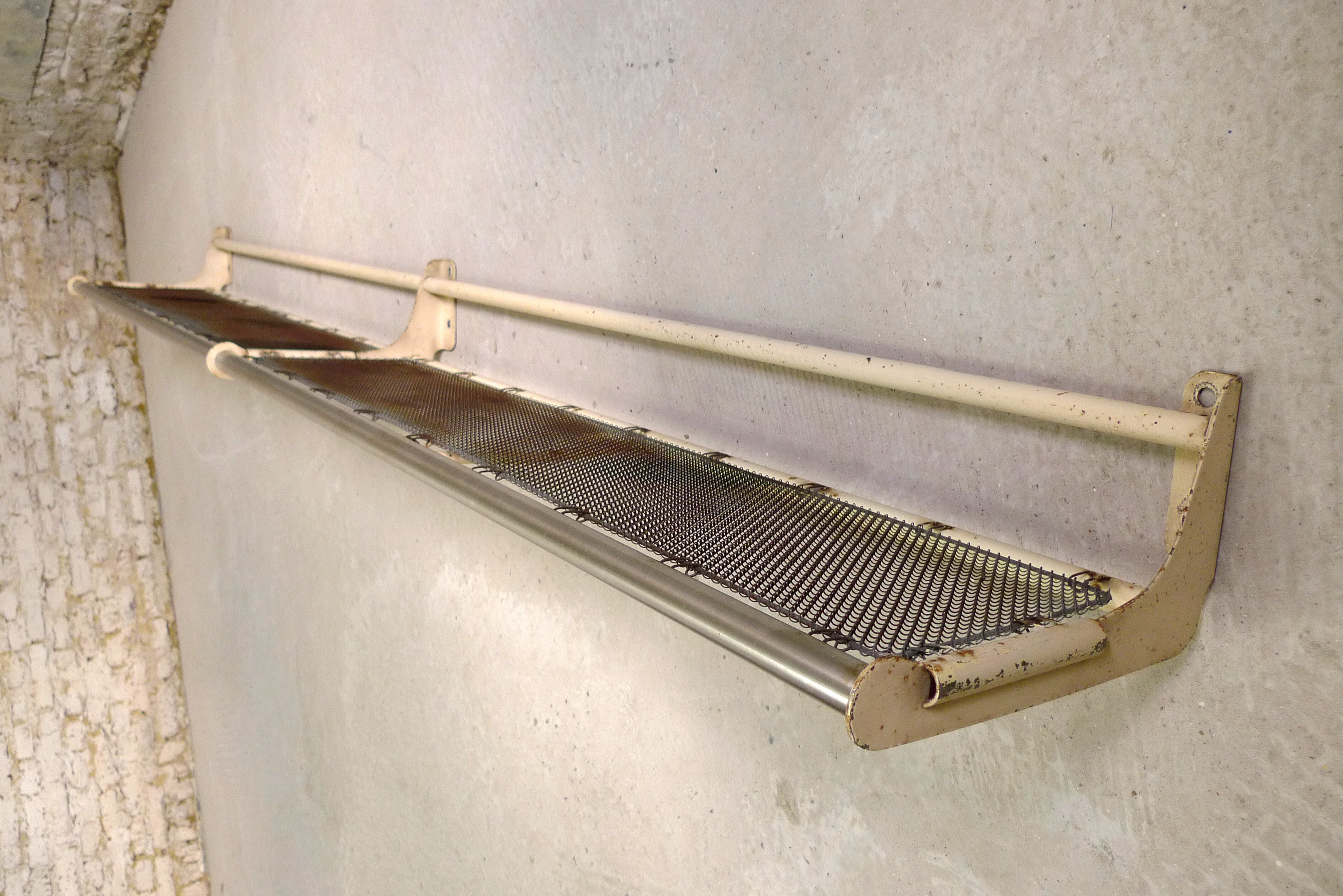 Train luggage rest, 1950