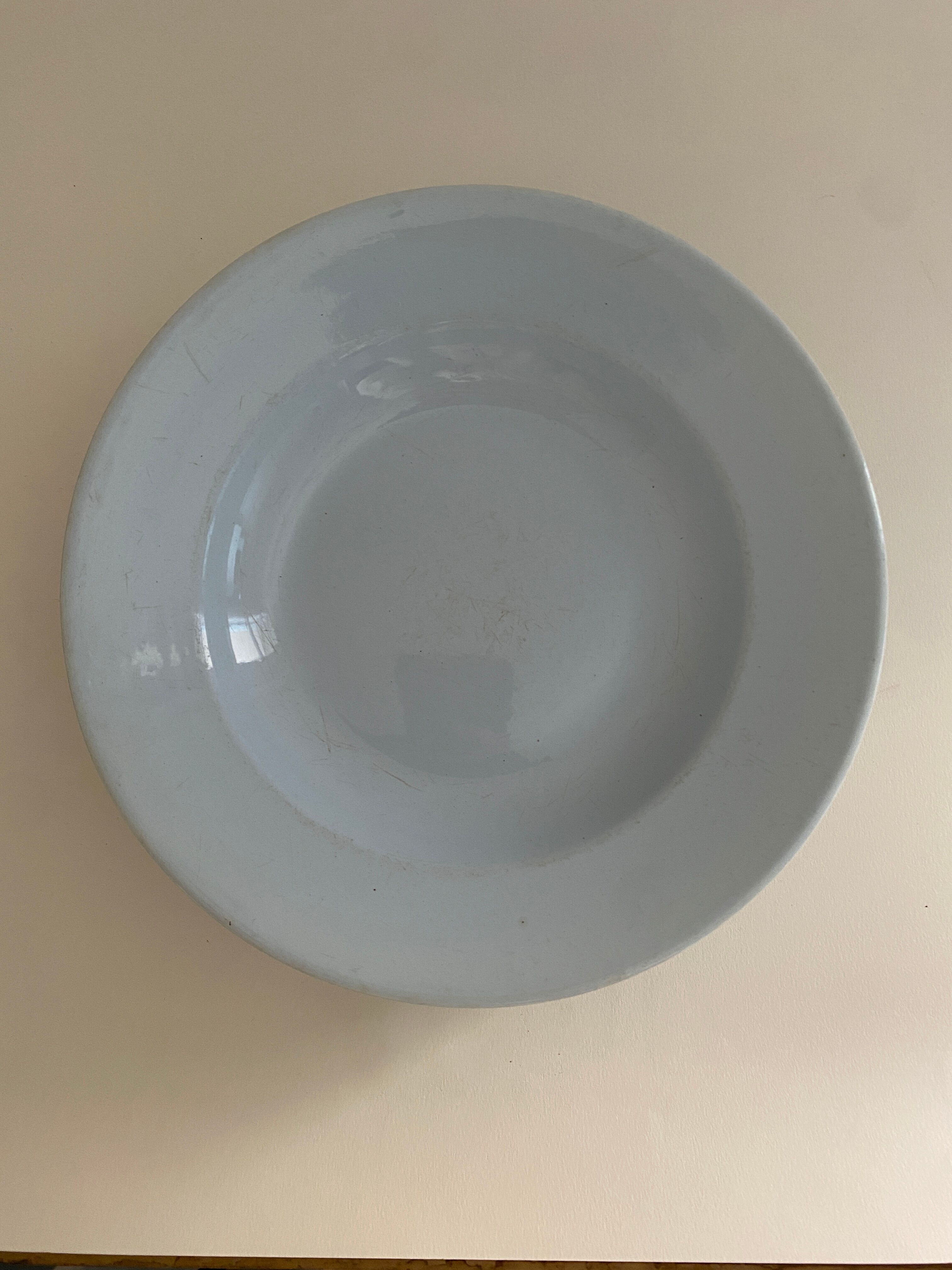 Six blue hollow plates