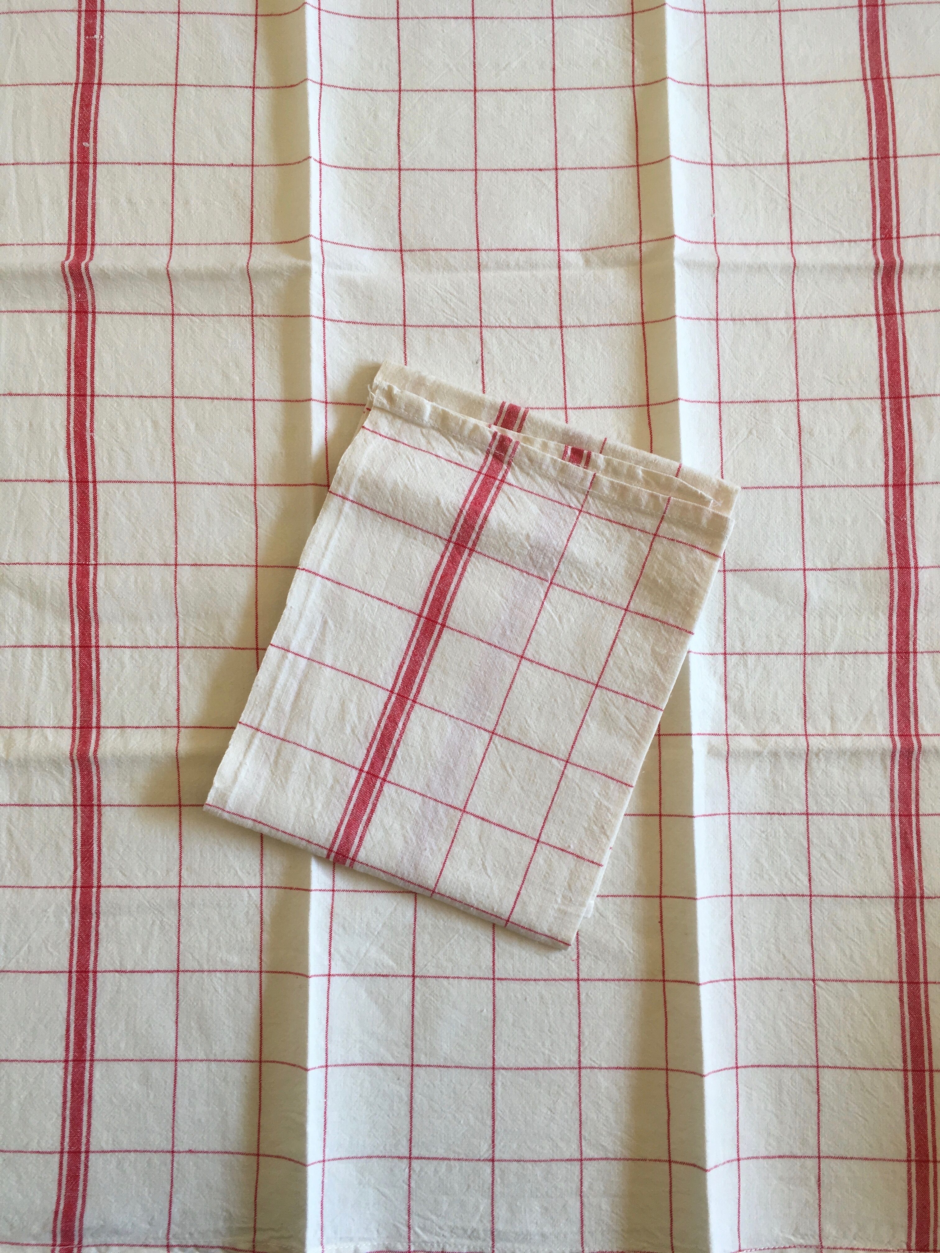 Pair of cloths of linen tiles alumni window