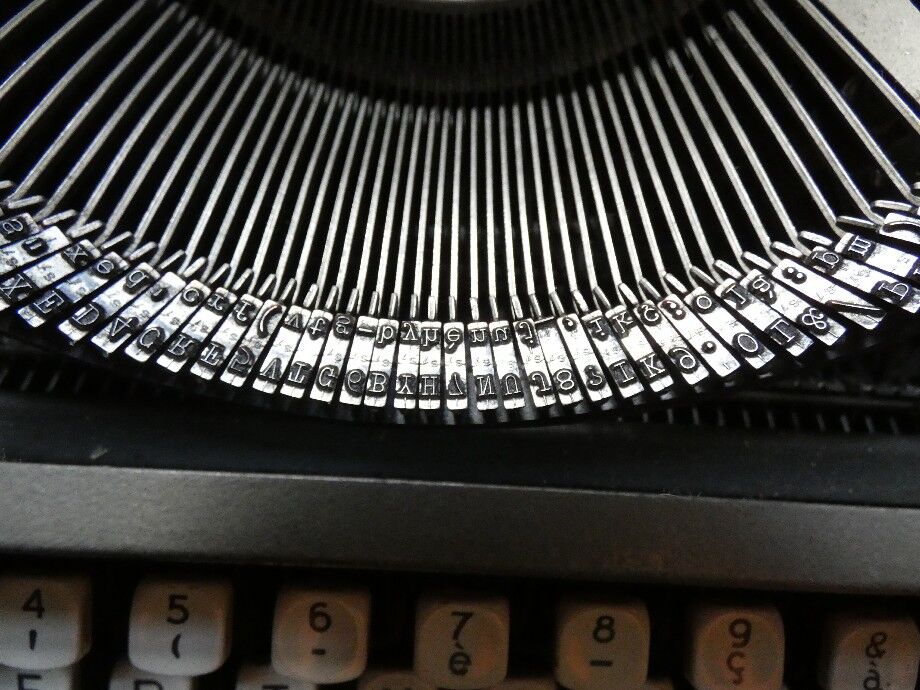 Remington brand typewriter travel riter deluxe