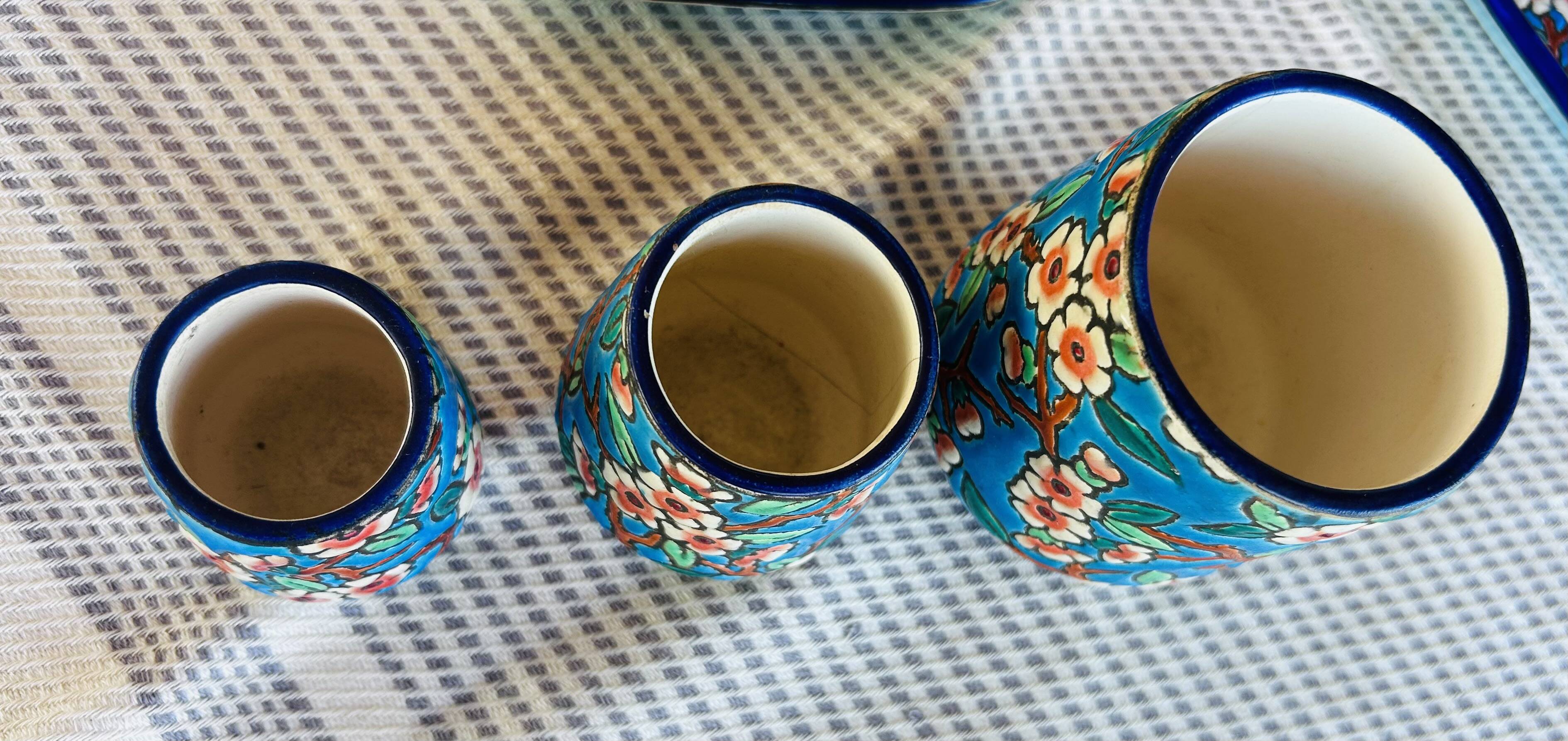 Complete set of Longwy earthenware.
