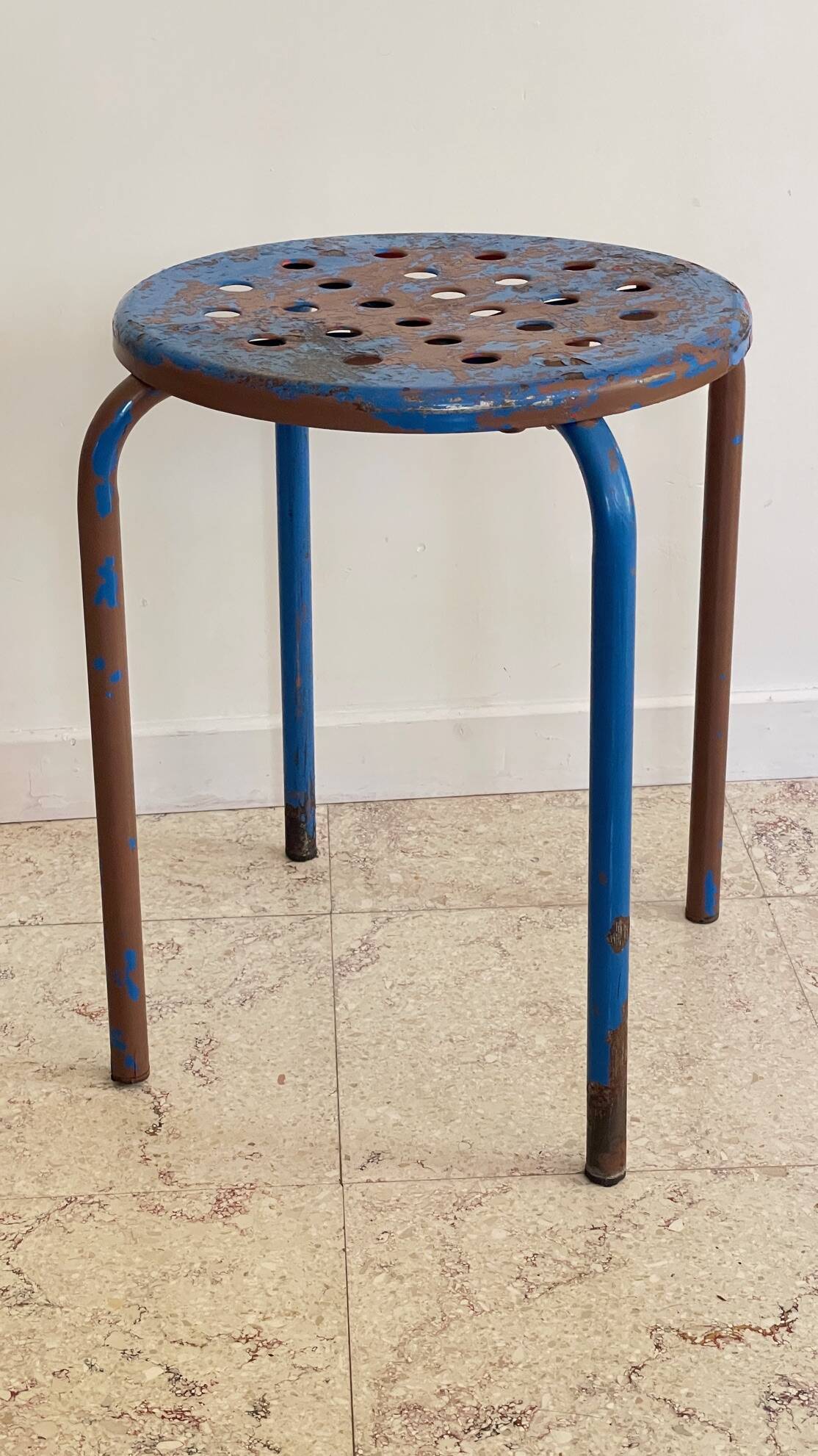 Tabouret industriel acier patine bleue & chocolat vintage