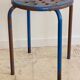 Tabouret industriel acier patine bleue & chocolat vintage